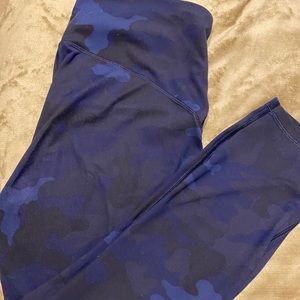 All in Motion by Target leggings Sz XL